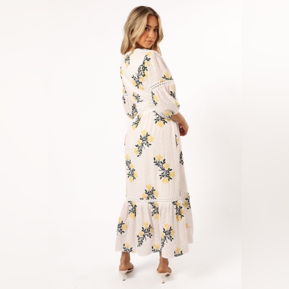 Petal & Pup Christie Maxi Dress Size M - Picture 3 of 6